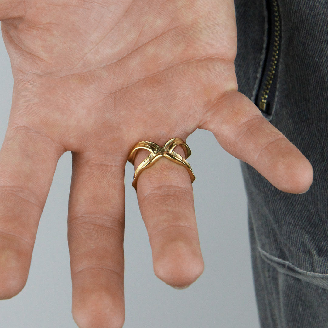 SHADOW CREST RING GOLD